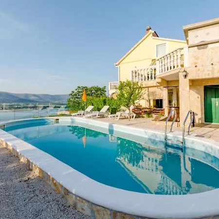 Apartman Ljubo Trogir