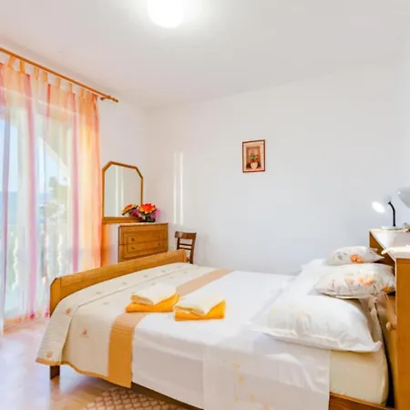 Appartamento Ljubo *